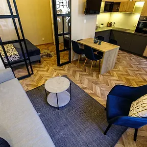 E13 - Elegant Budapeszt